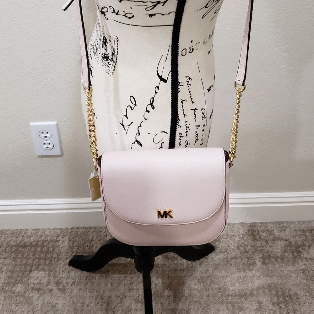 *SALE* Michael Kors Half Dome crossbody